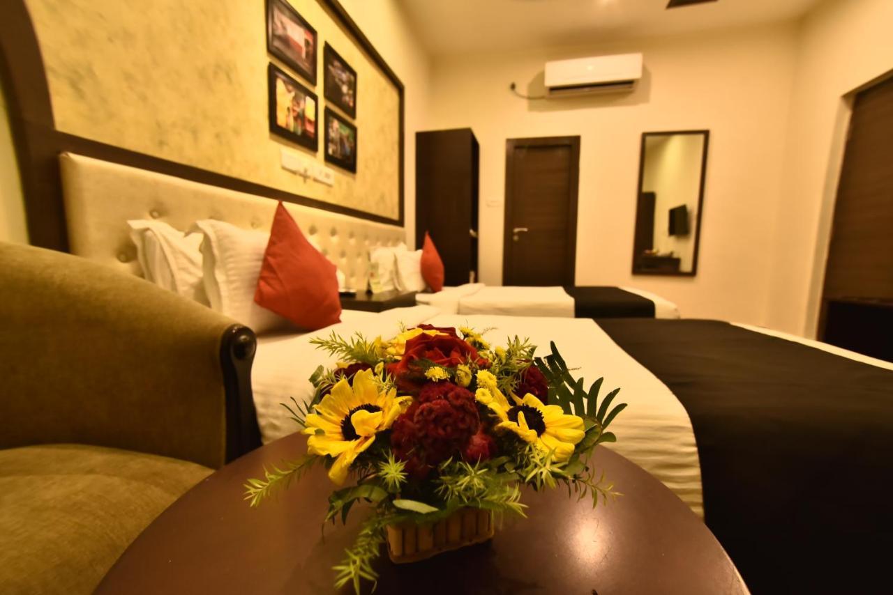 Casa Broadway-A Boutique Hotel 콜카타 외부 사진