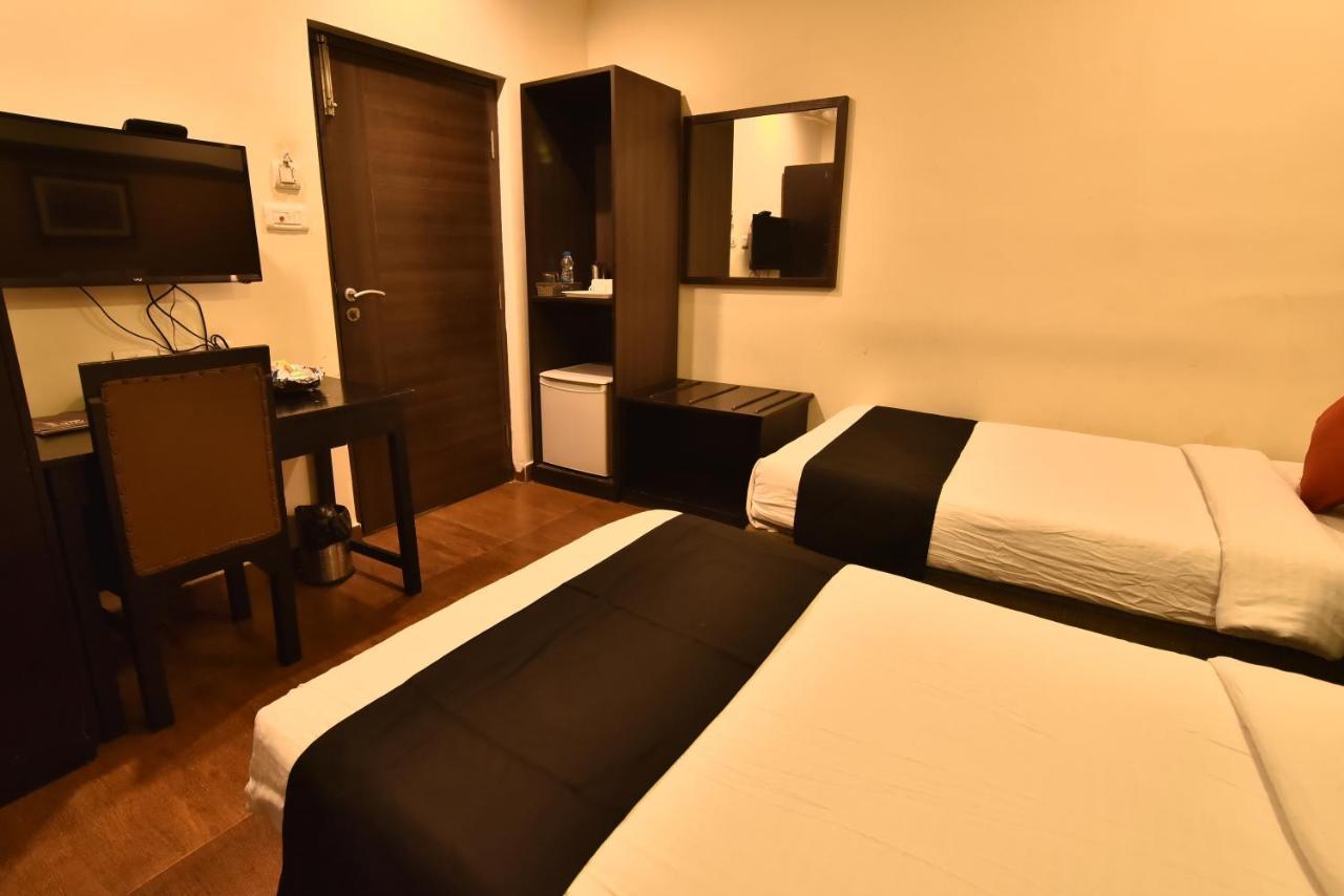 Casa Broadway-A Boutique Hotel 콜카타 외부 사진