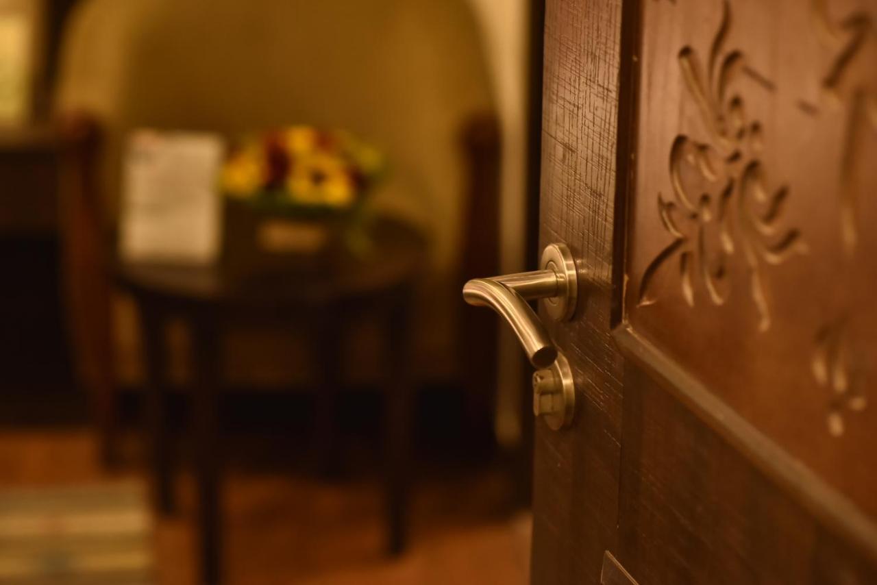 Casa Broadway-A Boutique Hotel 콜카타 외부 사진