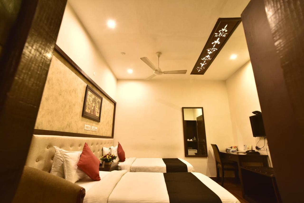 Casa Broadway-A Boutique Hotel 콜카타 외부 사진