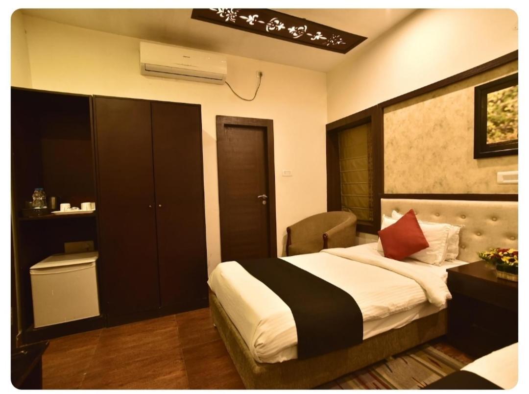 Casa Broadway-A Boutique Hotel 콜카타 외부 사진